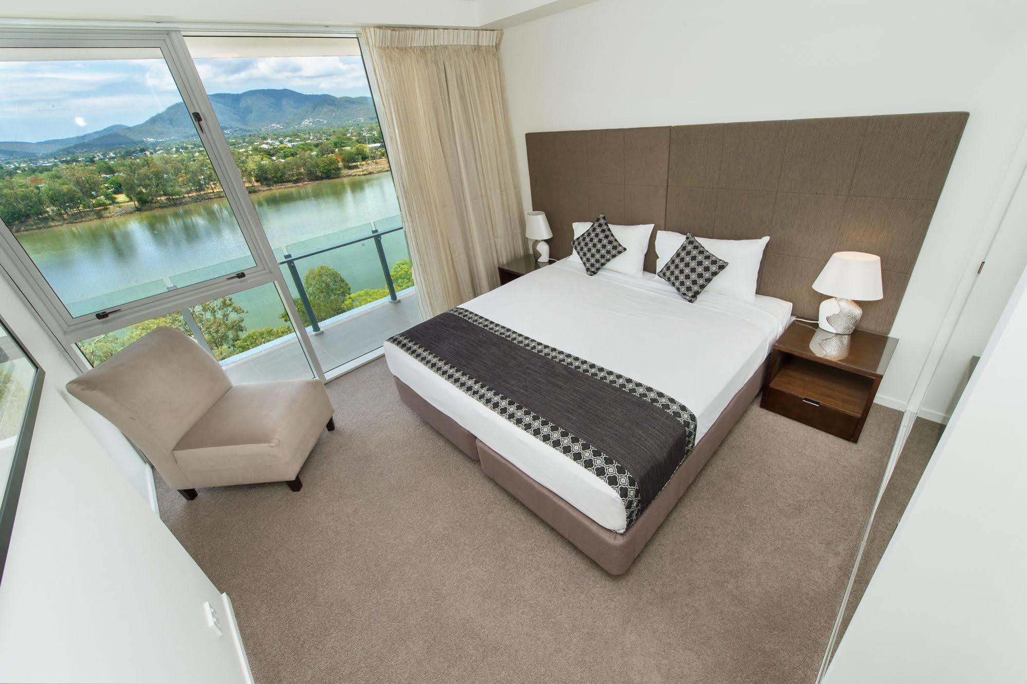 Empire Apartment Hotel Rockhampton Exteriér fotografie