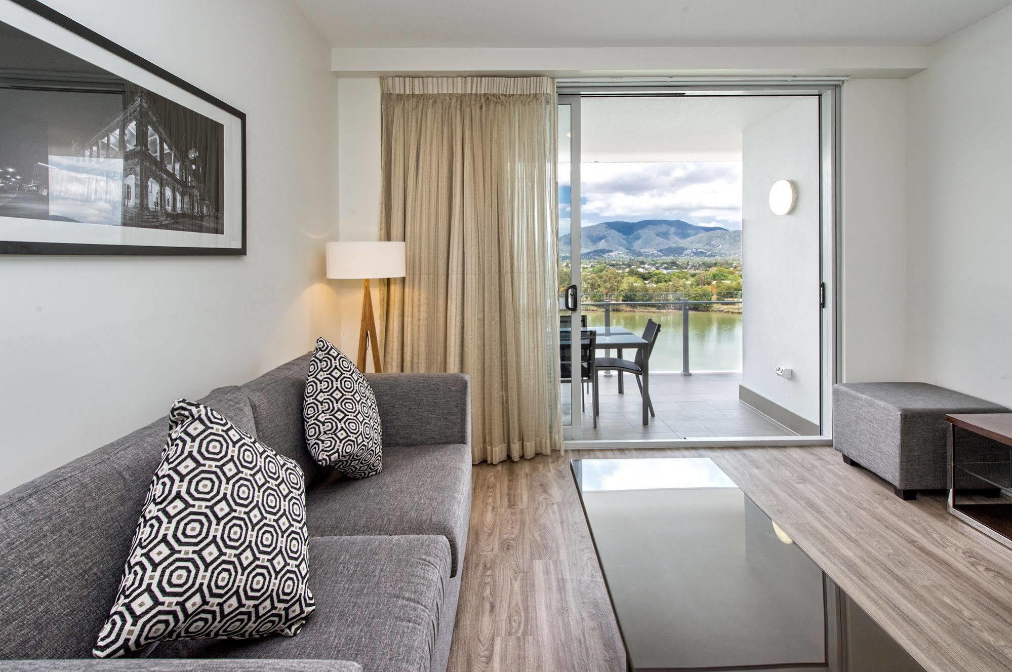 Empire Apartment Hotel Rockhampton Exteriér fotografie